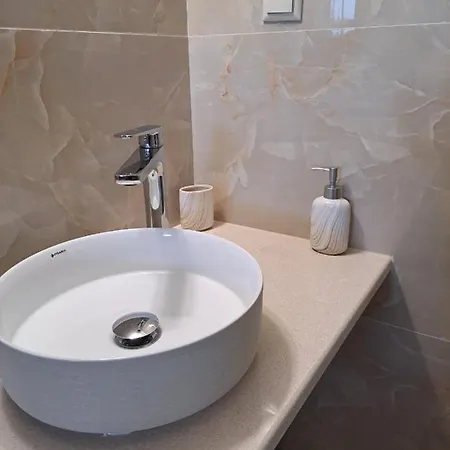 Potamos Apartment *