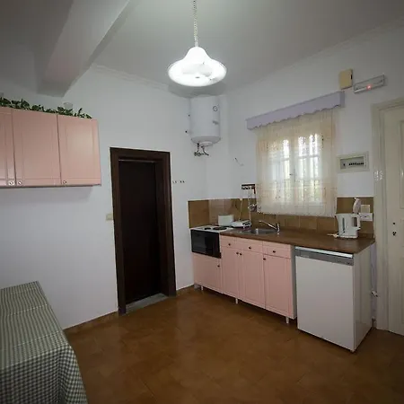 Potamos Apartment *