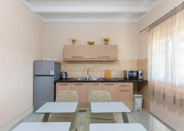 Potamos Apartman *
